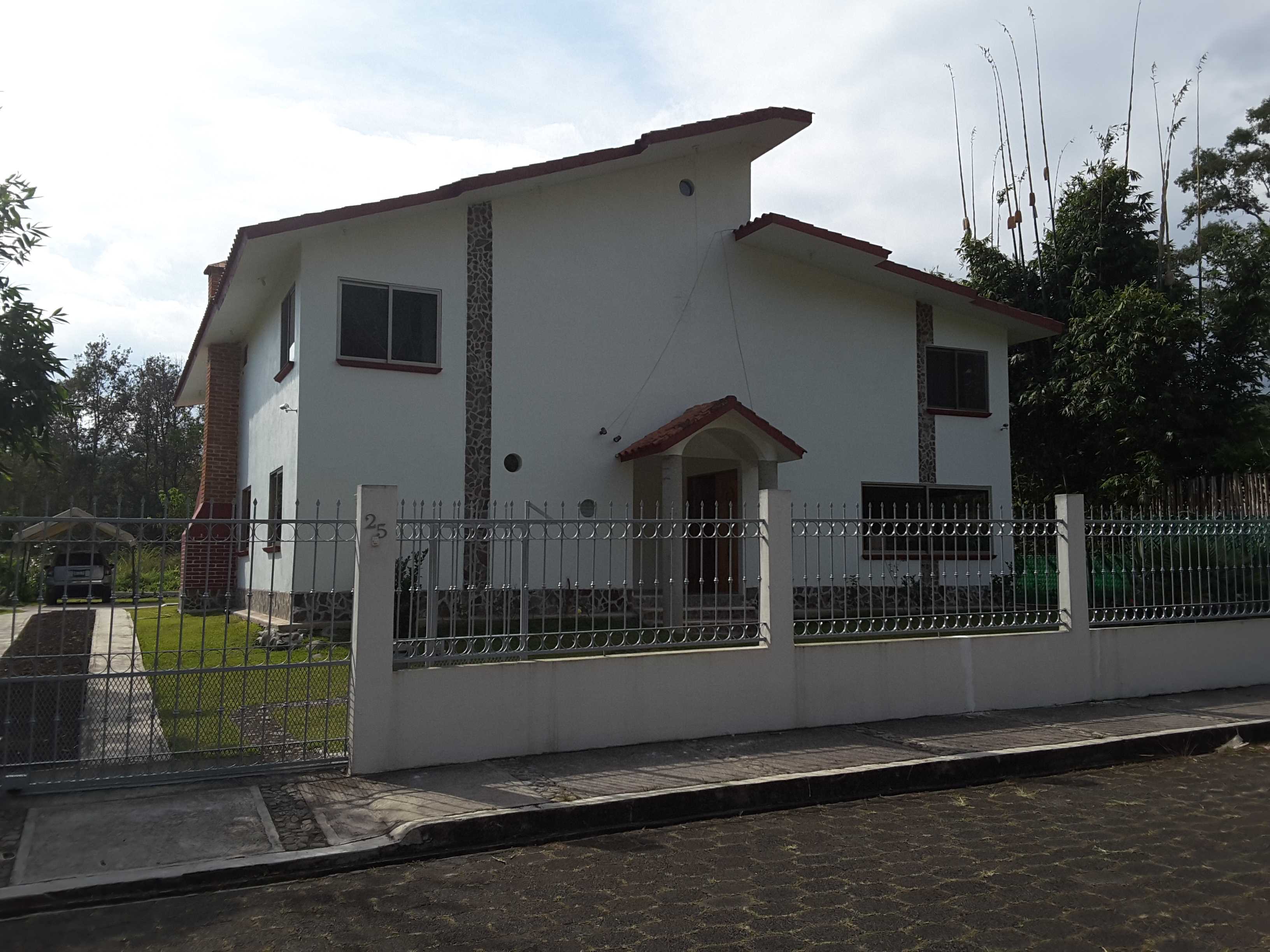 Hermosa Casa En Fraccionamiento Privado M Terreno Cerca Autopista