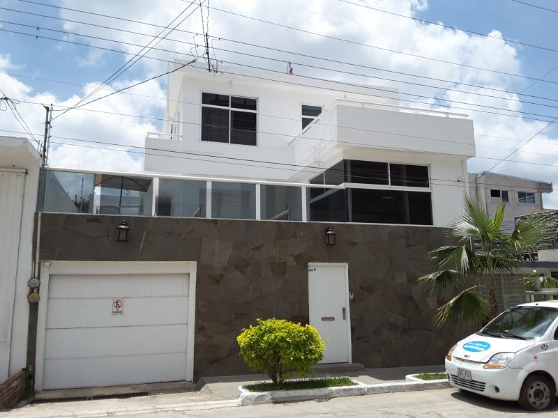 VENTA CASA XALAPA a 50 MTS DE AV MURILLO VIDAL CON UN DEPARTAMENTO